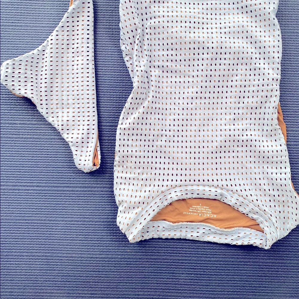 Acacia two piece